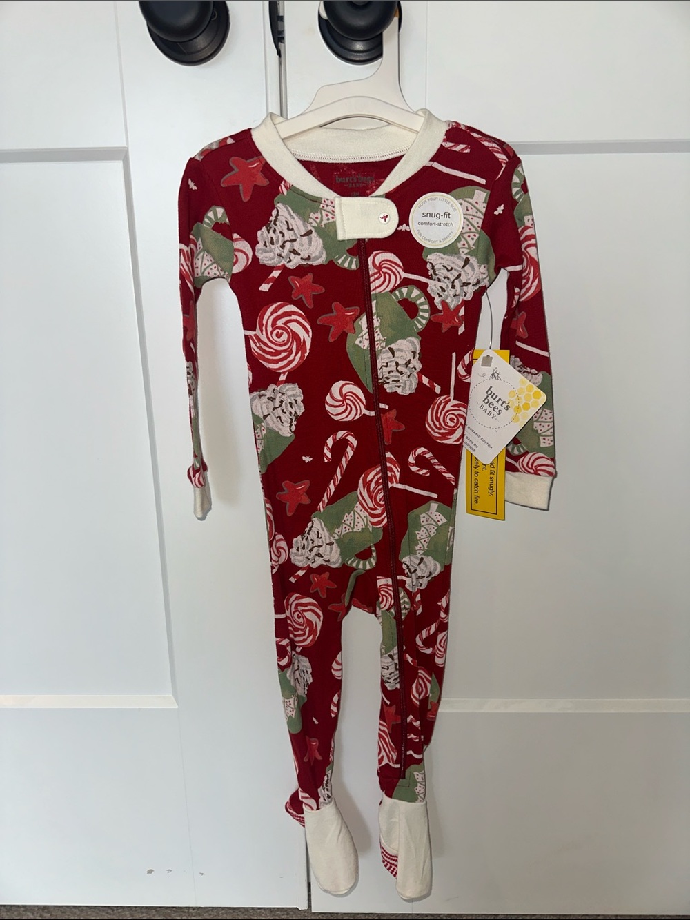 Burt's Bees Baby Red Holiday Print Snug-Fit Footed One-Piece Pajamas.  Size 12mo